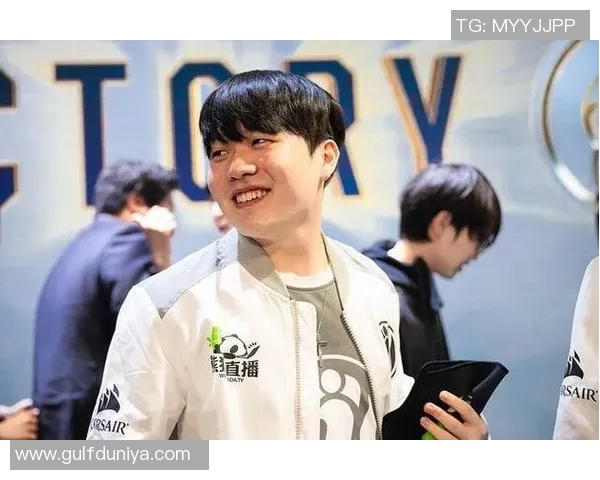 FPX战队在S15电竞总决赛中王者荣耀的辉煌历程与突破之路全景回顾